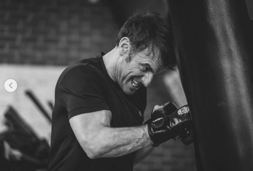macron_boxe_mars.jpeg