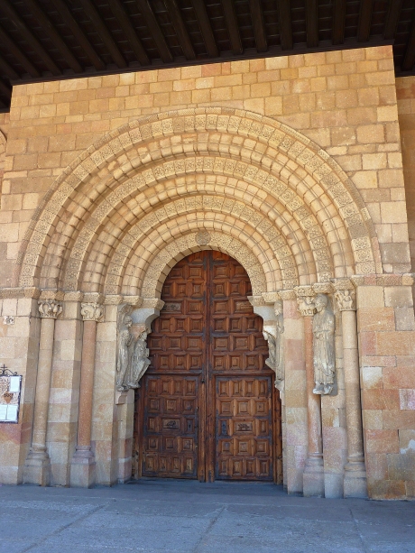 Basílica_de_los_Santos_Hermanos_Mártires-10.JPG