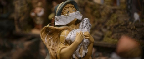 togliete-quelle-mascherine-dal-presepe-del-duomo-di-torino.jpg