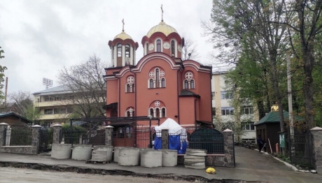 47_main-v1695749412.jpg