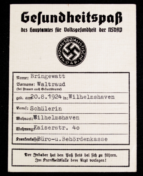 NSDAPHitlerjugend-HJ-Gesundheitspass-Versicherungskarte-paper-2.jpg