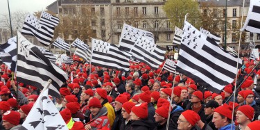 o-BONNETS-ROUGES-SYNDICAT-facebook.jpg