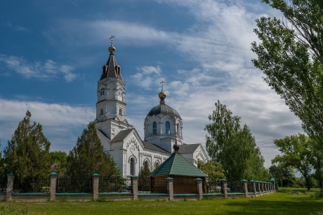 Храм_святителя_Миколая,_Микільске-1.jpg