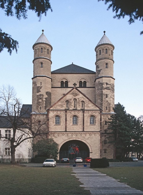 Köln_st_pantaleon.jpg