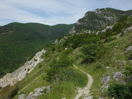 Screenshot_2019-11-25 Eremo di Grottafucile - Castelletta di Fabriano (AN)(2).jpg
