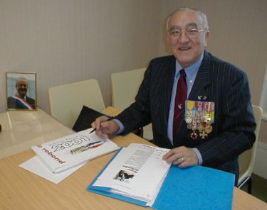rogerHOLEINDE_bureau.jpg