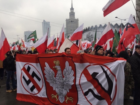 DOaREKEX0AAvs47.jpg