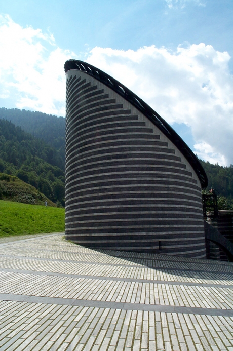 Chiesa_di_San_Giovanni_Battista_Mogno.jpg