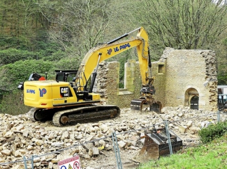 derniers-vestiges-de-la-chapelle-de-cascadec-jeudi_5056868_676x504p.jpg