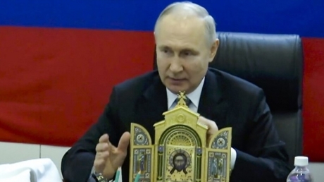 poetin frontbezoek met icoon ap.jpg