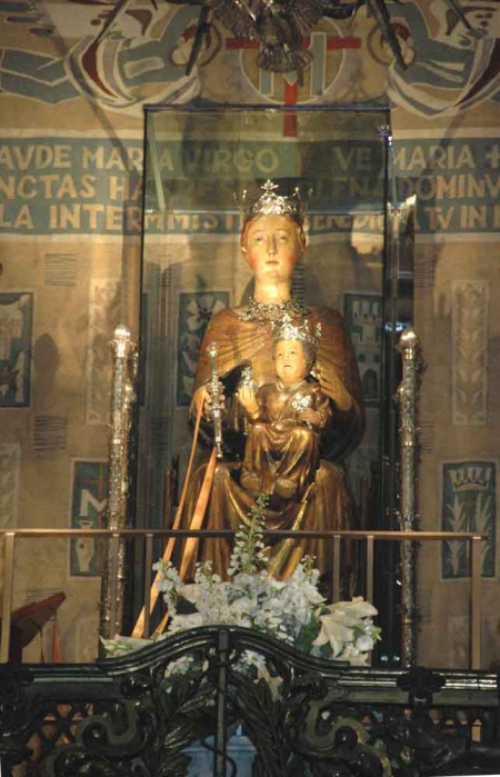 112 - Barcelona - Basilica Mare de Deu de la Merce i Sant Miquel Arcangel, virgen de la Merce.jpg