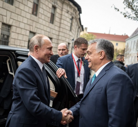 Screenshot_2019-10-30 Kormányzat - Miniszterelnök - Fotók.png