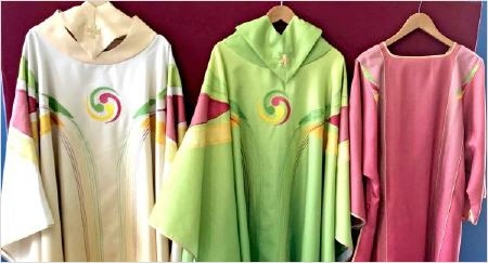 chasubles_450.jpg
