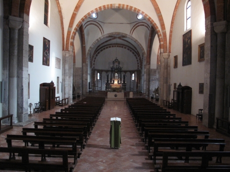 San_Nazaro_Maggiore_(Milan)_-_Nave.jpg