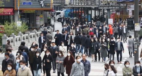 Screenshot_2020-04-20 South Korea, once a major COVID-19 hot spot, eases distancing rules.jpg