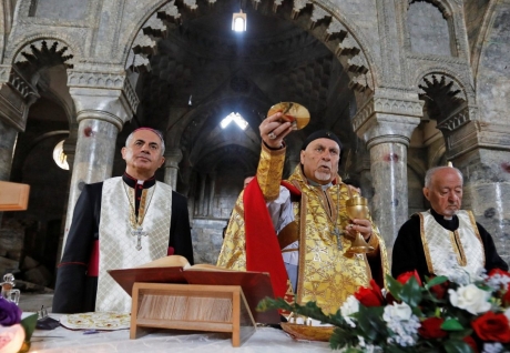 Screenshot_2019-03-04 A Mossoul, une première messe pour la paix et la réconciliation - Vatican News.jpg