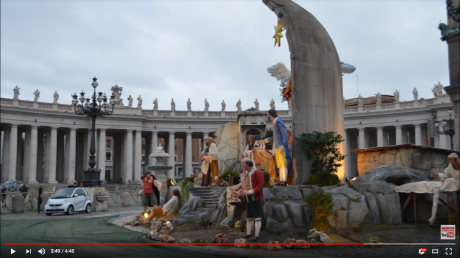 Screenshot-2017-12-16 10 12 2017 Natale 2017 - Presepe e albero a piazza San Pietro - Città del Vaticano ( Roma ) - YouTube(1).png