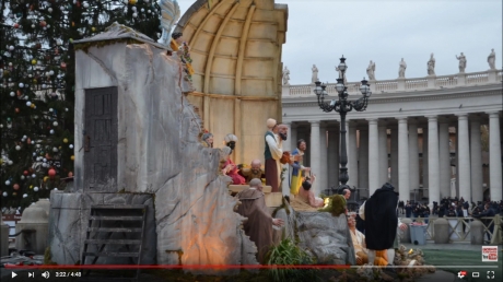 Screenshot-2017-12-16 10 12 2017 Natale 2017 - Presepe e albero a piazza San Pietro - Città del Vaticano ( Roma ) - YouTube(8).jpg