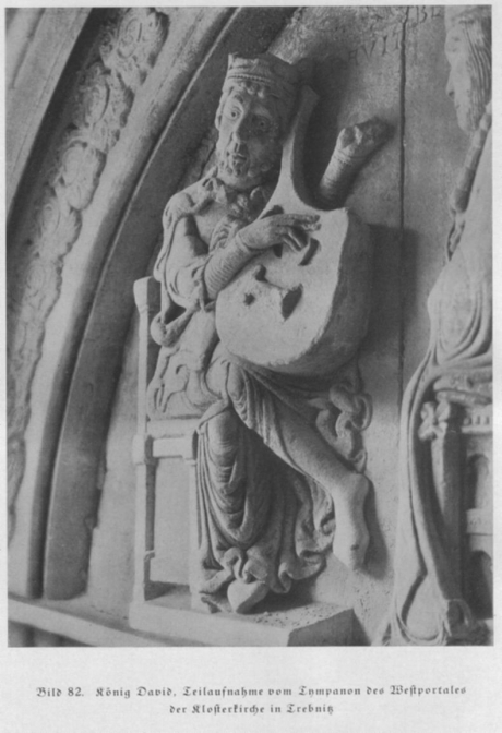 Portal_zachodni_Dawidowy_Trzebnica_372970.jpg