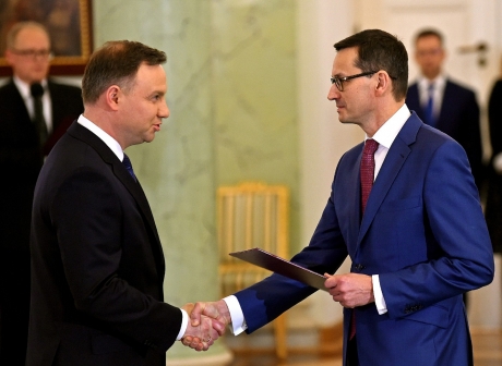 president-polonais-Andrzej-Duda-nouveau-Premier-ministre-Mateusz-Morawiecki-Palais-presidentiel-Varsovie-8-decembre-2017_0_1399_1024.jpeg
