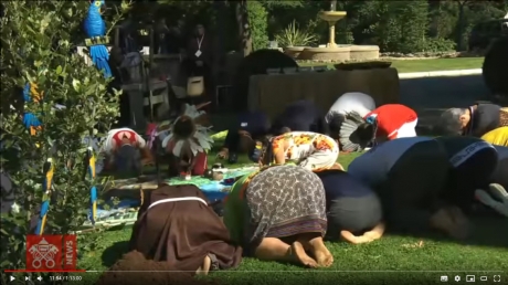 Screenshot_2019-10-05 (75) Pope Francis-Feast of Saint Francis 2019-10-04 - YouTube(5).jpg