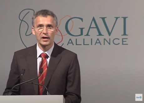 STOLTENBERG-GAVI-12-SET-2013-IMMUNIZATION-2011.jpg